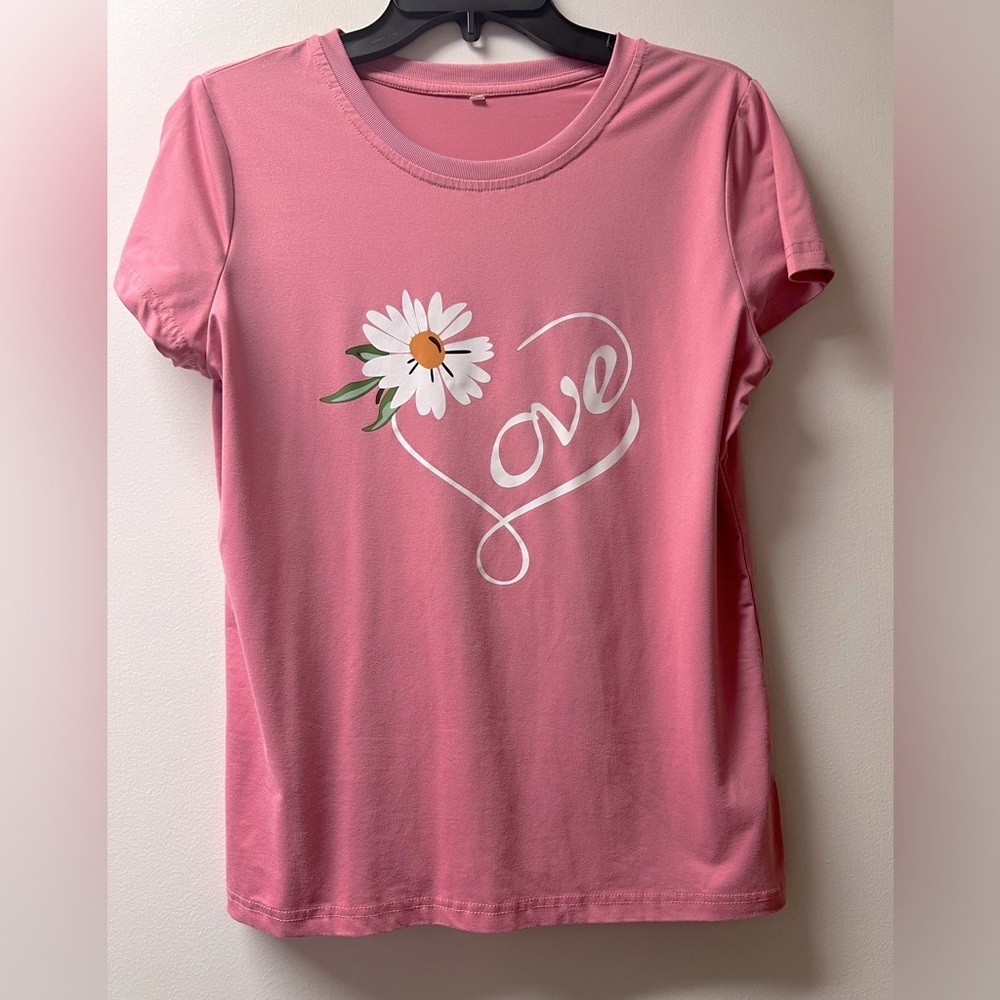Adorable Pink TShirt with Love and a Daisy